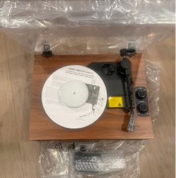 NEW Vintages-Style Bluetooth Vinyl Record Player - 3 Speed
