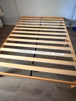 Zinus Wooden Queen Platform Bed Frame