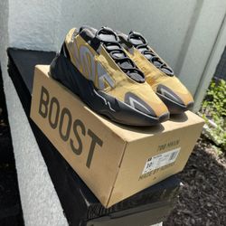 Yeezy 700 Honey Flux
