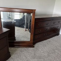 Selling Bed Room Set 
