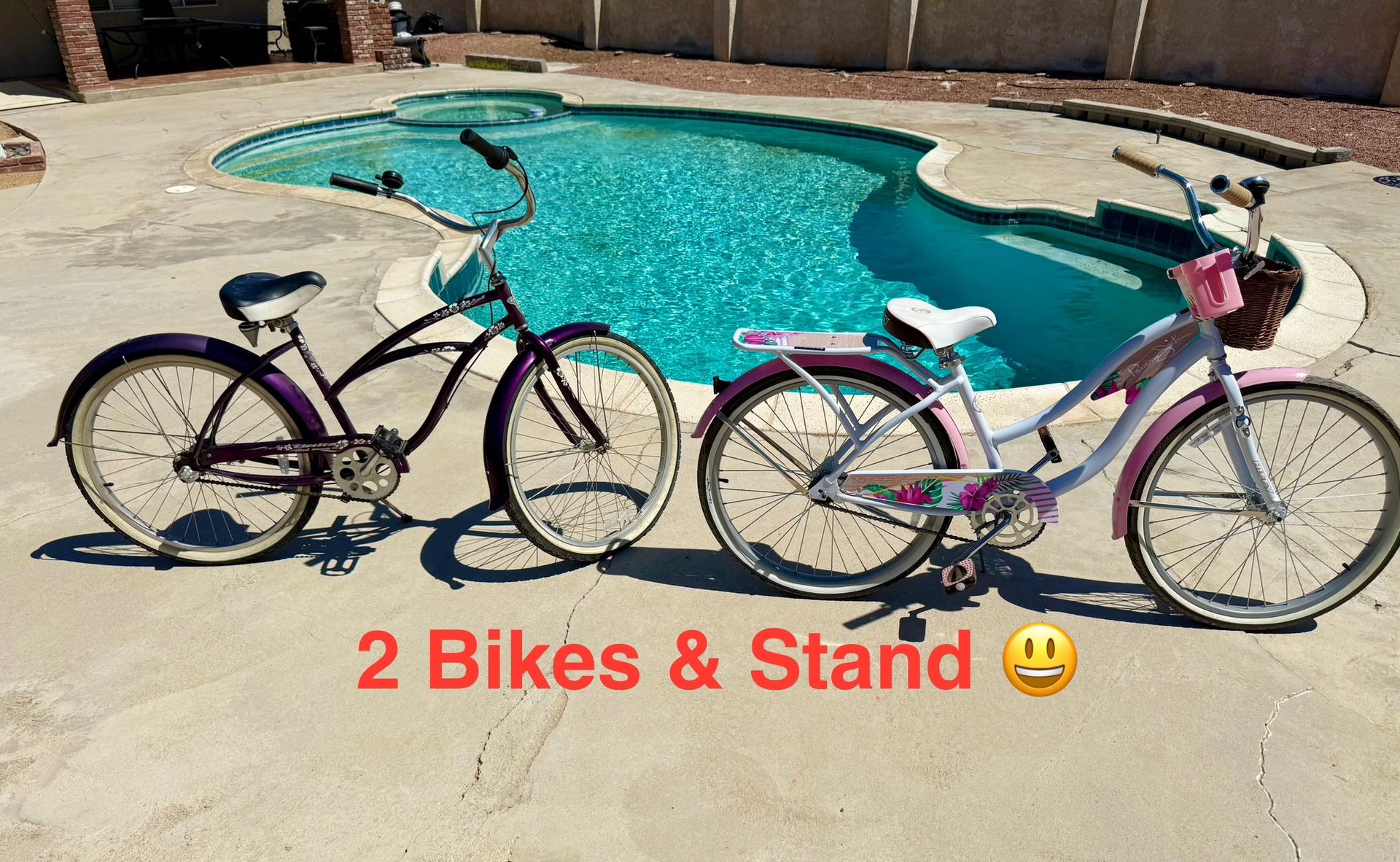 2 Beach Cruiser Bikes & Stand