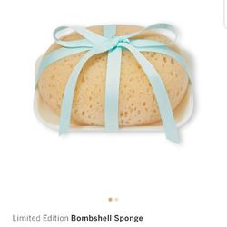 New Victoria Secret Bath Sponge And Soap Tray 