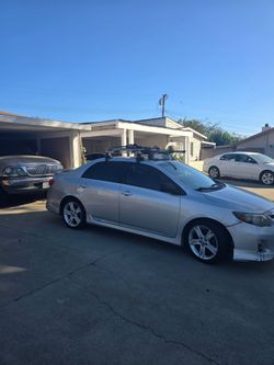 Thule Bike rack / snowboard ski rack included