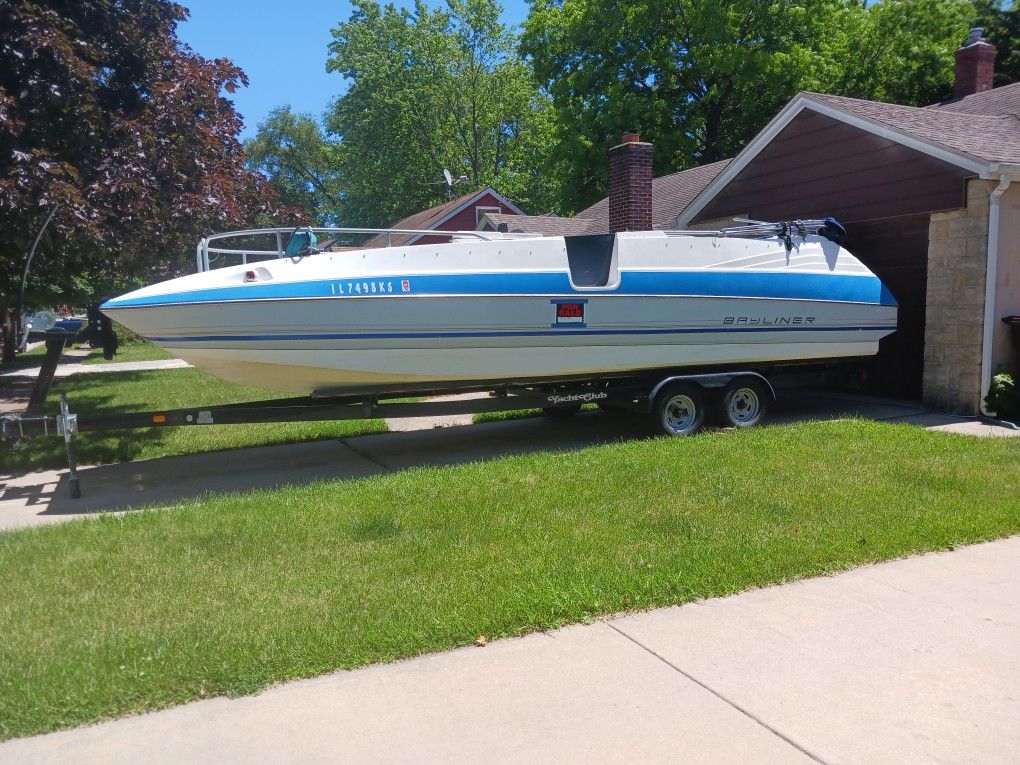 25 Foot Bayliner Pontoon Boat