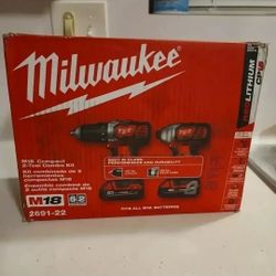 $150 MILWAUKEE M18 18V Cordless Drill Driver/Impact Driver Combo Kit W/ 2 batteries, Charger & bag