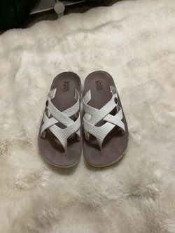 Croft & Barrow White Textured Sandals 6.5