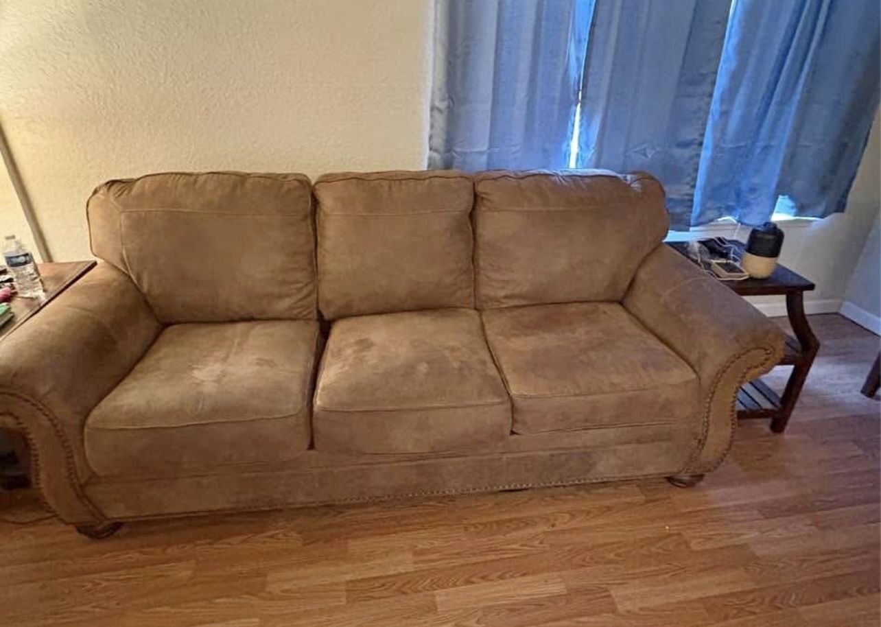 Couch Great Condition