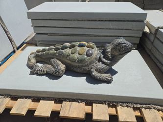 CONCRETE CEMENT IGUANA ROCK STATUE $100 EACH (26" INCH LONG)