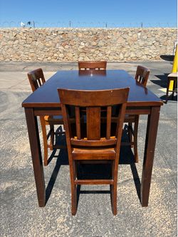 Comedor alto