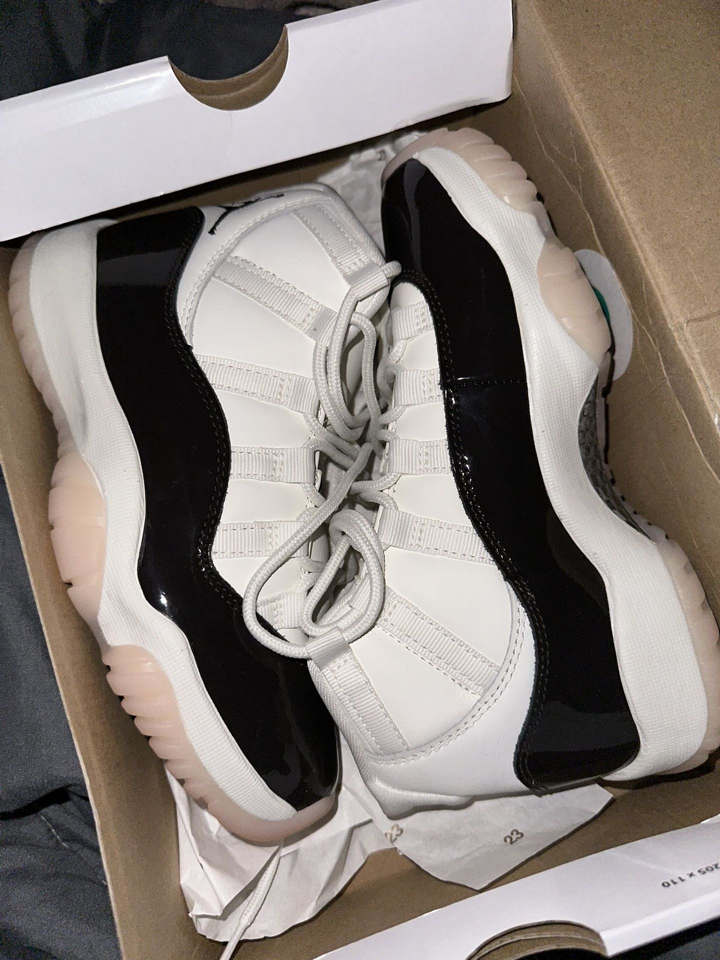 Woman’s Air jordan 11 retro