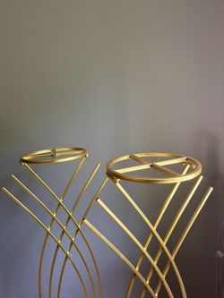 Wedding Flower Gold Pedestals (2)