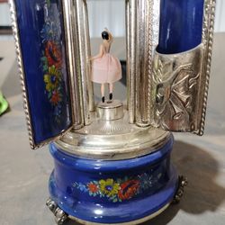 Vintage lipstick holder and cigarette