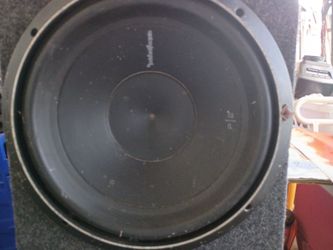 2 Rockford Fosgate 12" speakers in box
