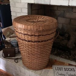 Large Laundry Wicker Basket with Lid