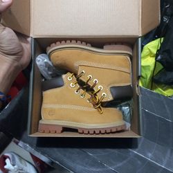  Kids Timberland  Boots