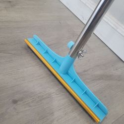 NEW Open Box-Pet Hair Dog Hair Carpet Cleaner Rug Cleaner Adjustable Height Handle