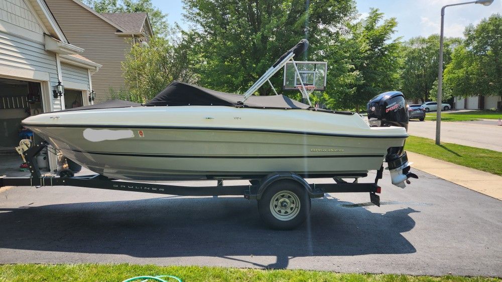 2021 Bayliner VR4