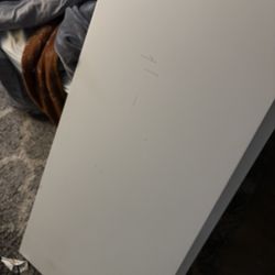 FREE Linnmon IKEA white table top (NO LEGS)