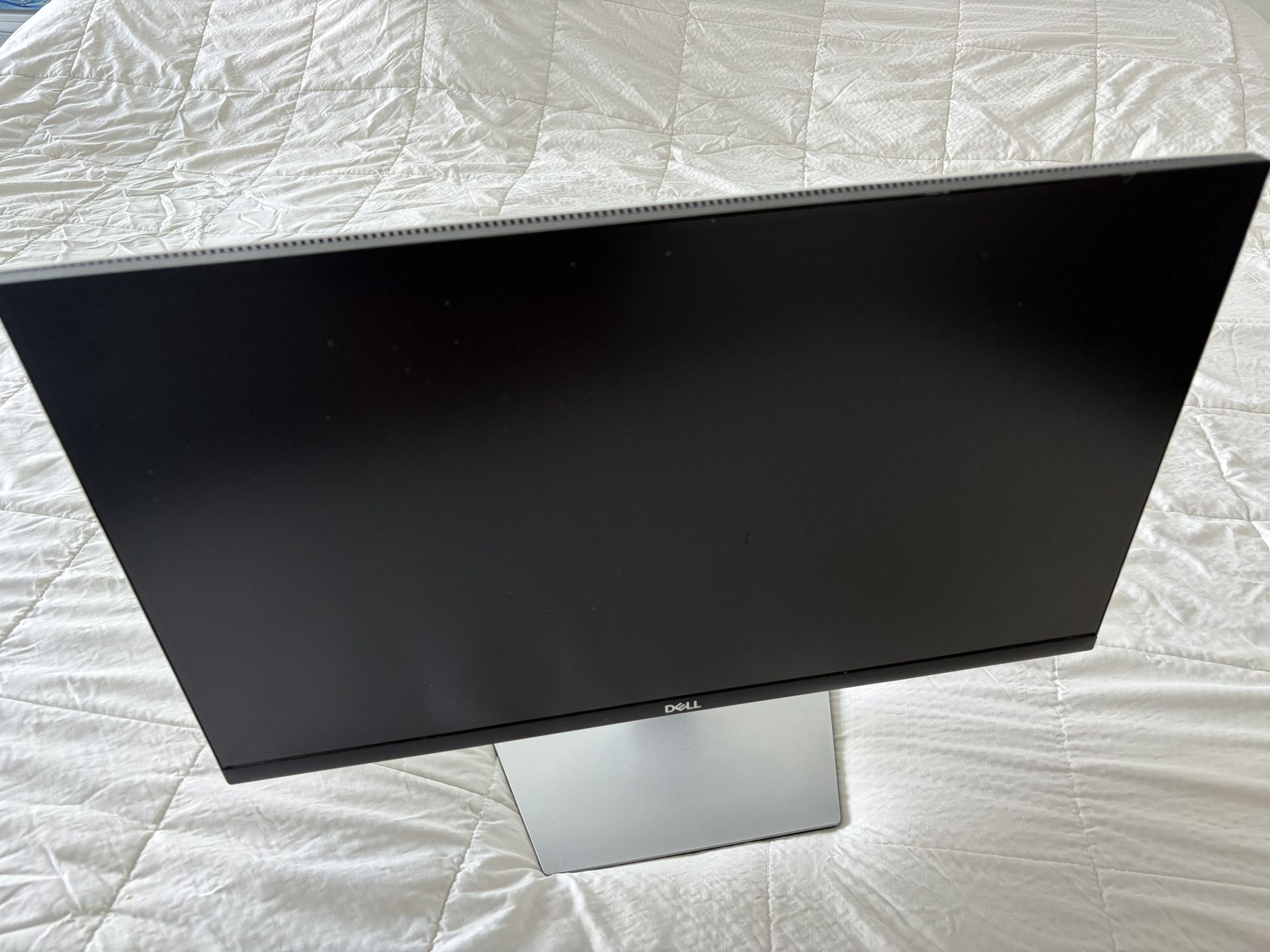 Dell S2421H 24” Monitor In Excellent Condition 