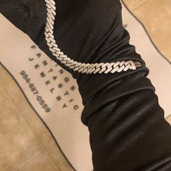 Cuban Bracelet Passes Diamond tester 