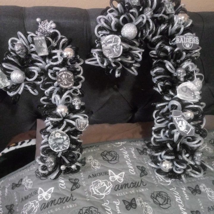 Christmas Wreaths, Raiders Wreaths