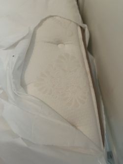 Full-size white bedroom set With Mattress