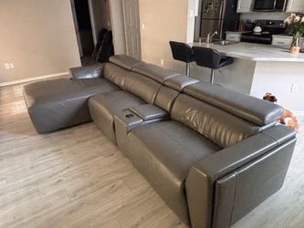 MUST GO !! Electronic recline couch