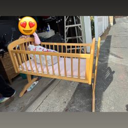 Baby Cradle/bassinet
