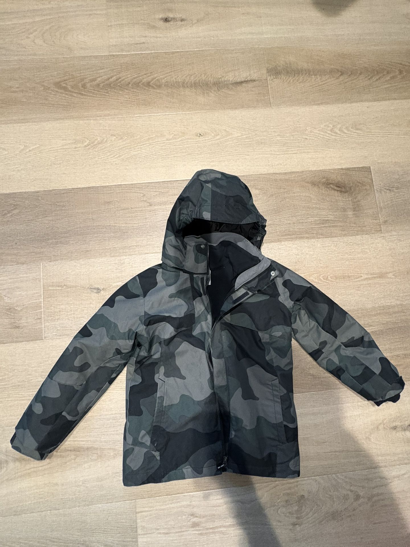 Columbia Boys Jacket Size Medium Waterproof 