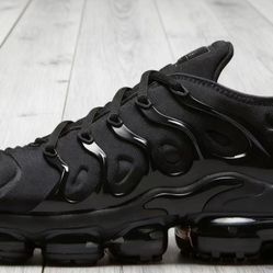 Men Nike Vapormax Plus Black Message Me Your Size 