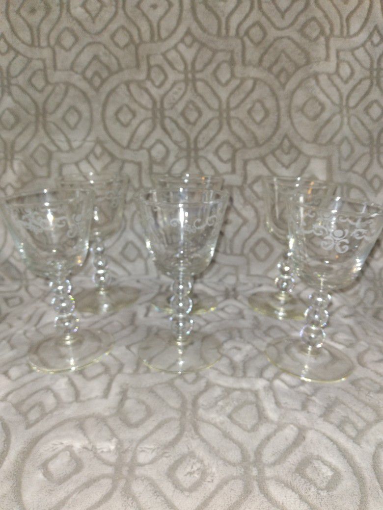 Vintage Elegant Liquor Glassware Set