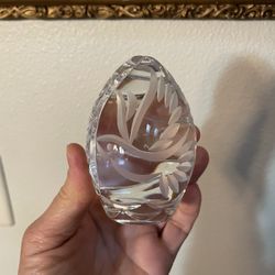 Dynasty Gallery Paperweight Handcrafted Lamp work Loreno Dove in Egg 3.5”