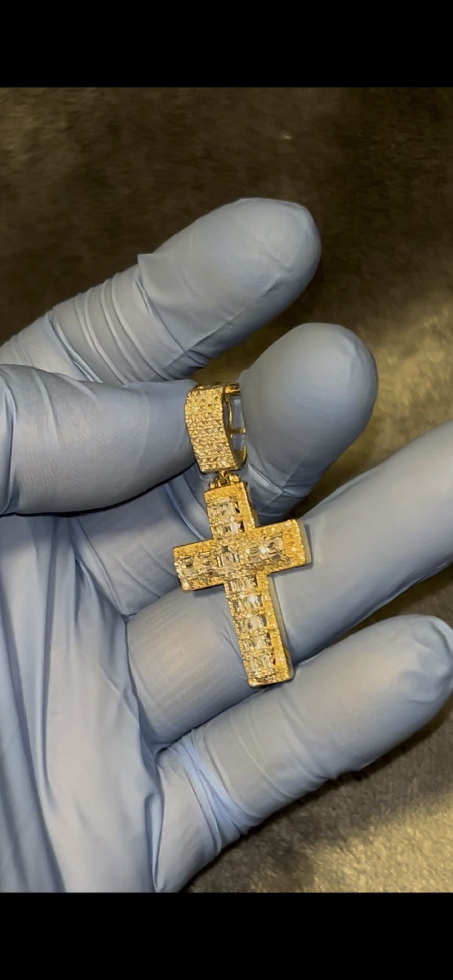 Brand new 14k gold 2ct diamond baguette cross 1.89inch 8.3g real gold no trades ..