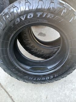 245/75/17 Toyo Open Country Tires