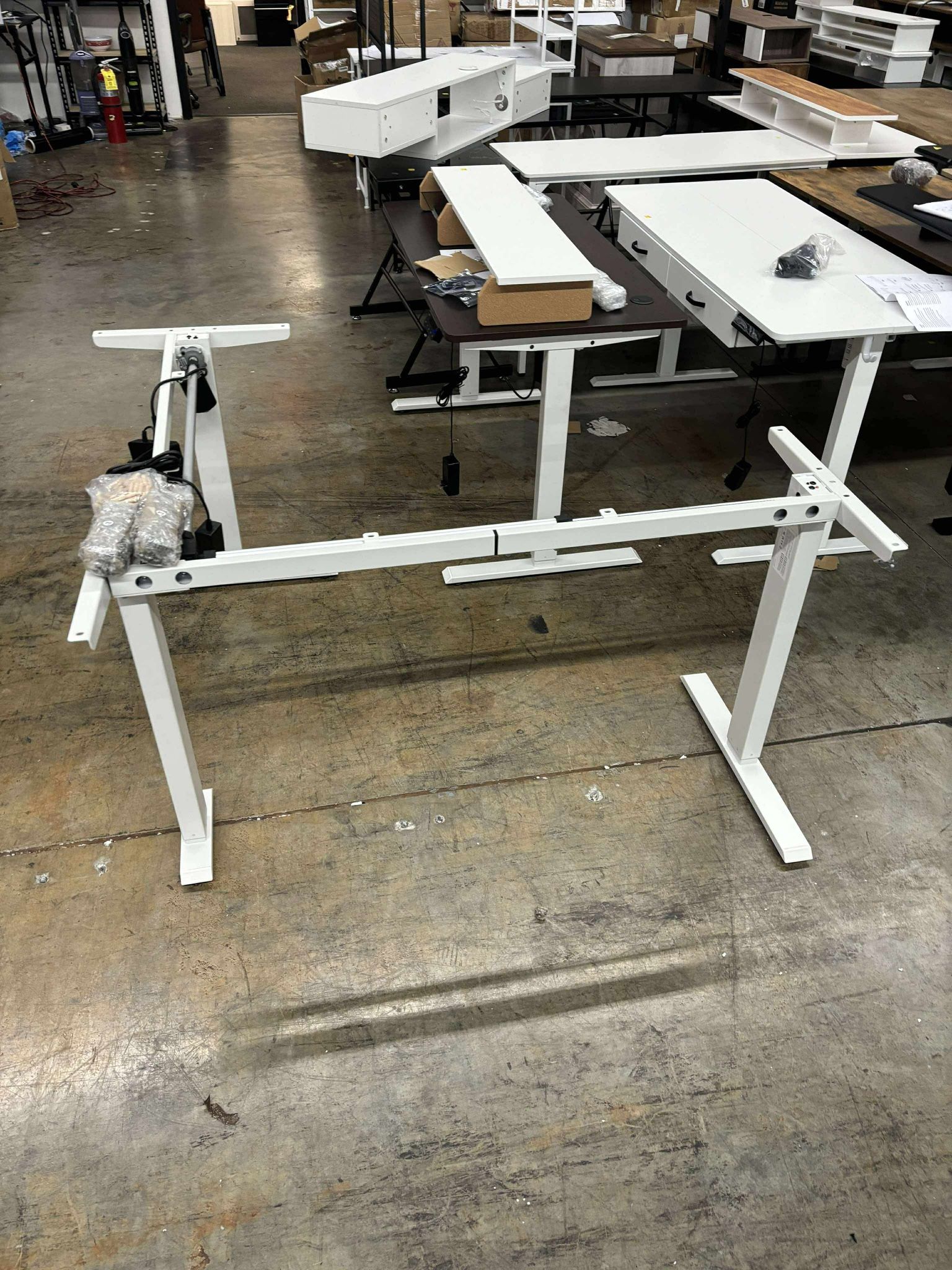 L shape Standing desk (frame only)(scratch)