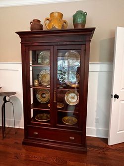 Dining table, 6 chairs, cabinet