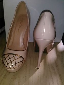 High heels beige