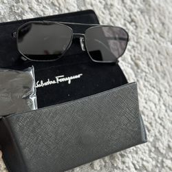 Authentic Salvatore Ferragamo Men’s Sunglasses New 