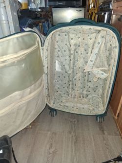 Sam's nite travel bag