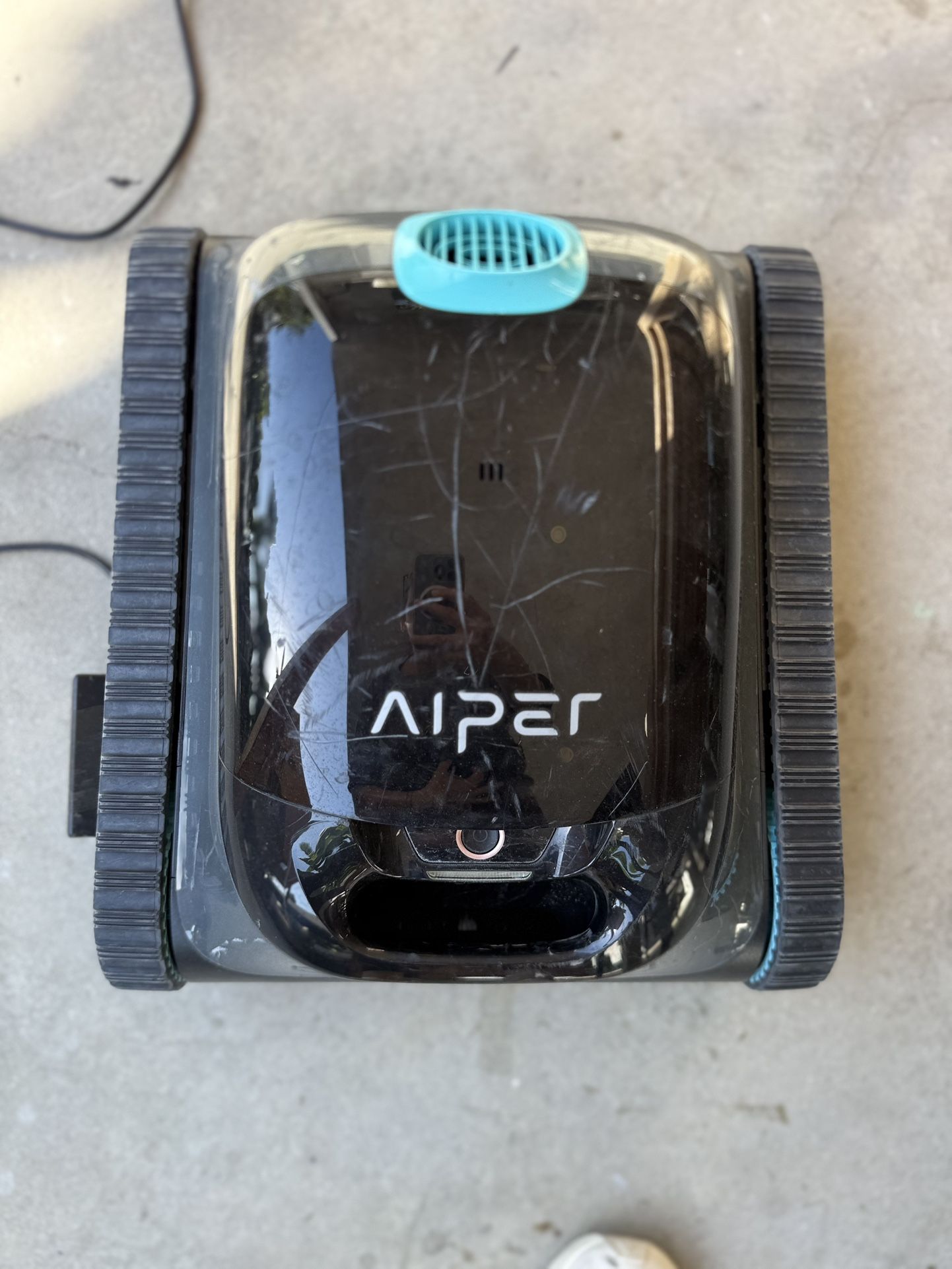 Aiper Cordless Pool Cleaner