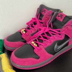 Run The Jewels × Nike SB Dunk High 