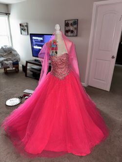 Hot pink dress for quinceañera