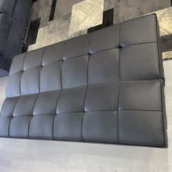 LEATHER FUTON