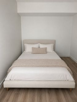 Bedframe from west elm