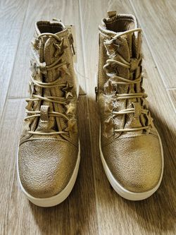 Katy Perry gold Sneakers Size 3 Girls nwt