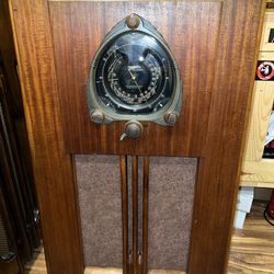 Zenith Shutter Dial Antique Radio With Added Aux Jack