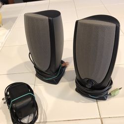 Powered computer Speakers