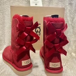 New Boots 🥾 Ugg Authentic 💯 Bailey Bow ll Size 5 