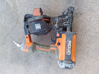 Ridgid 15° Pneumatic Coil Nail Gun