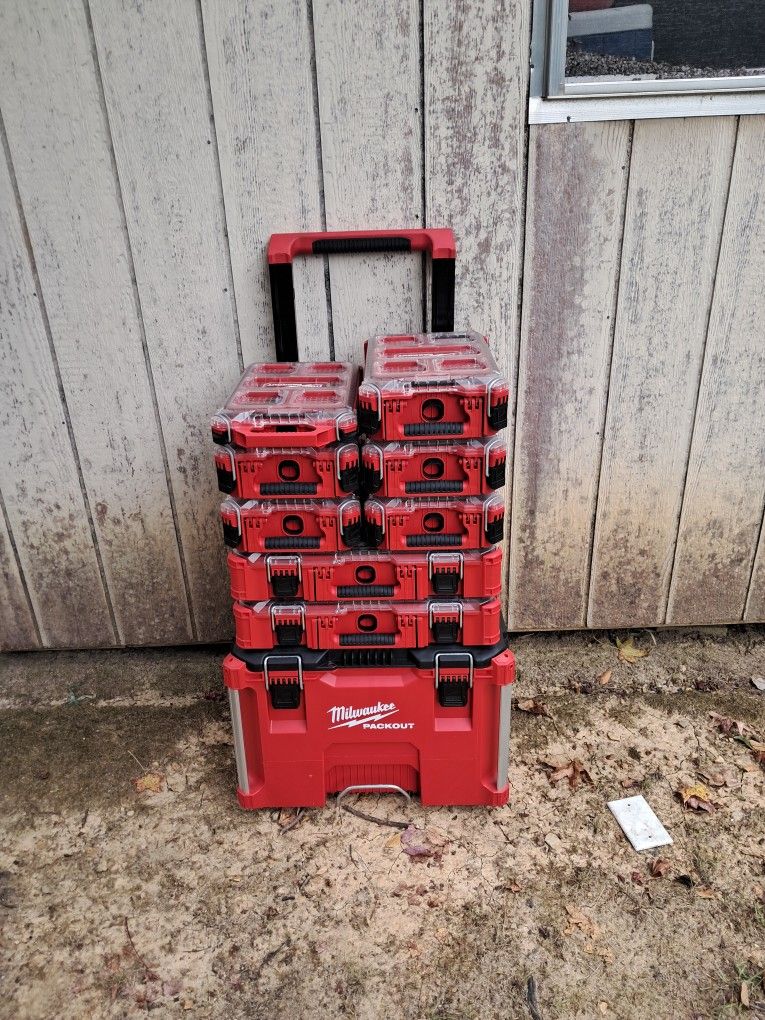 MILWAUKEE PACKOUT (6 Compartments) 2-half 4 -full